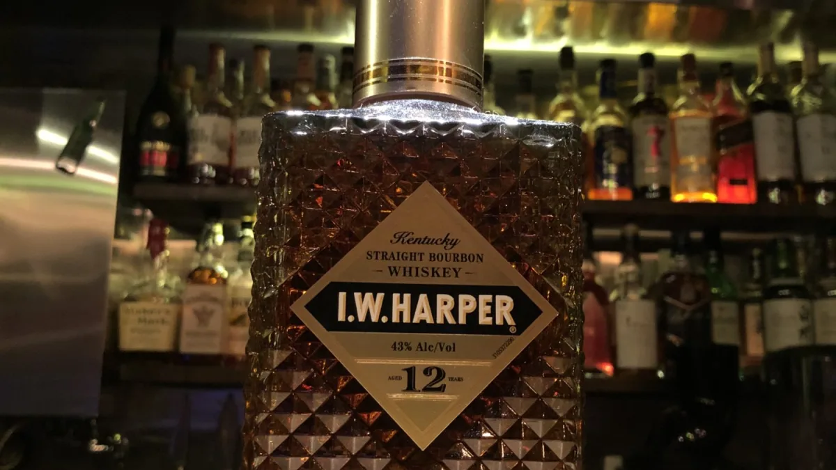 I.W.ハーパー 12年｜終売の長期熟成バーボン｜bar83rd