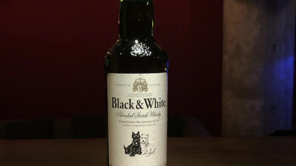 ブラック＆ホワイト｜古き良きブレンデッドスコッチ｜bar83rd
