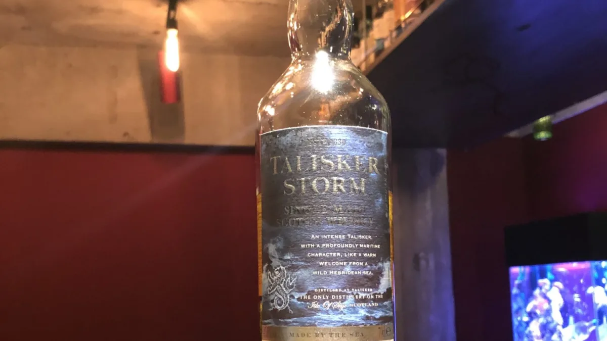 ［旧ボトル］タリスカーストーム シングルモルトウイスキー 700ml タリスカー ストーム｜強烈な潮の香りとスパイシーなモルト｜bar83rd