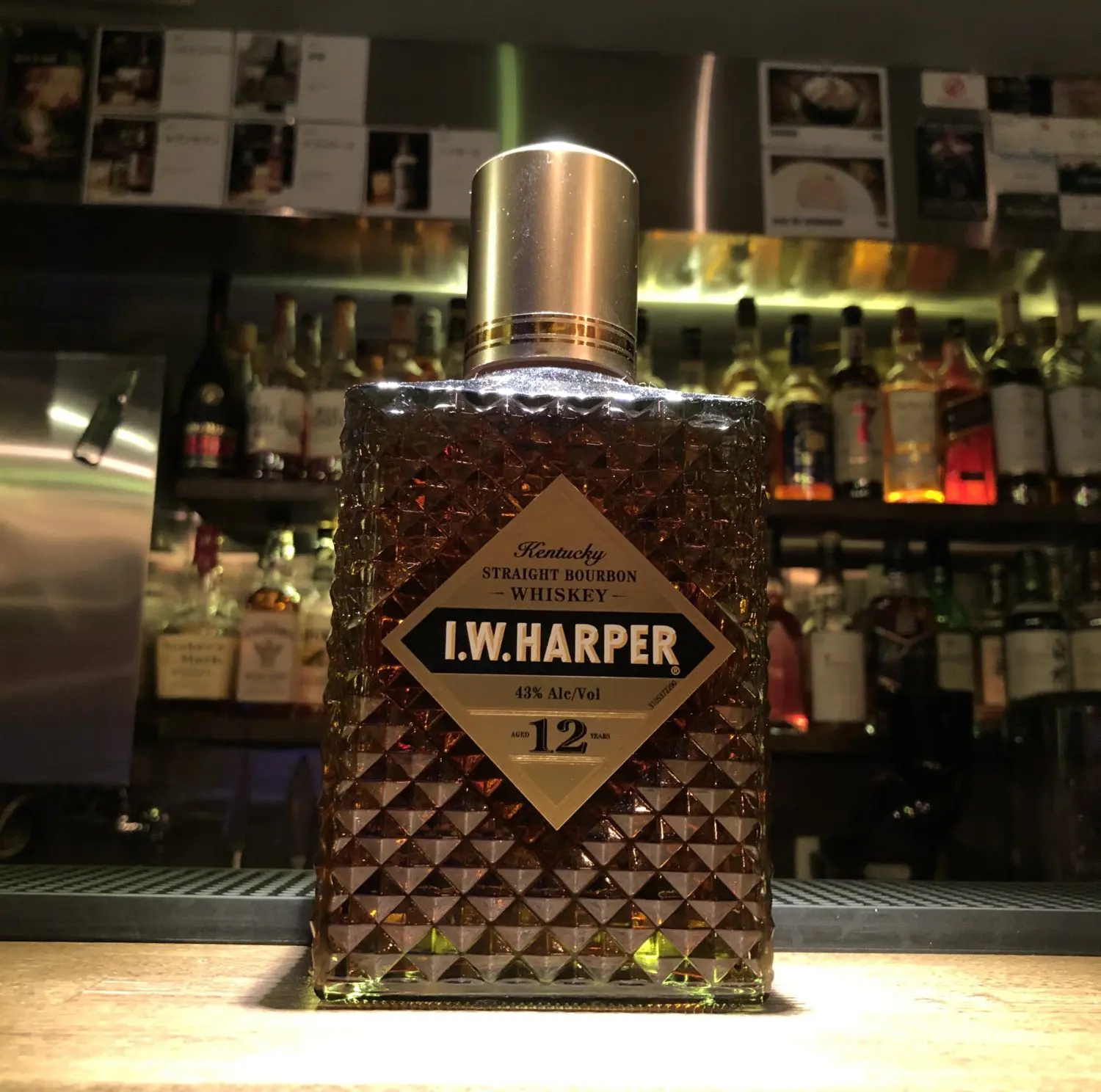 I.W. ハーパー 12年（2022年6月終売）| 横浜の会員制バー | bar83rd