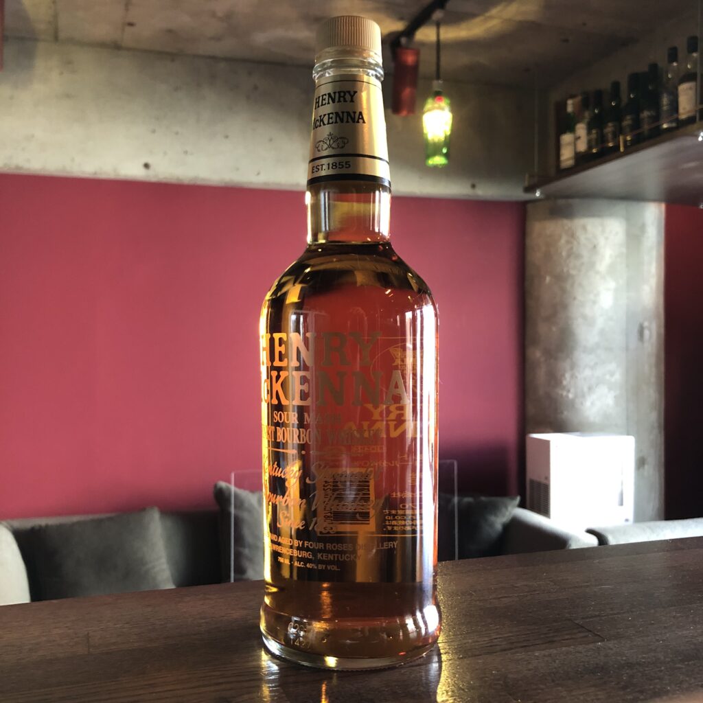 ヘンリーマッケンナ | sur,e bar 83rd（シュール バー エイティ