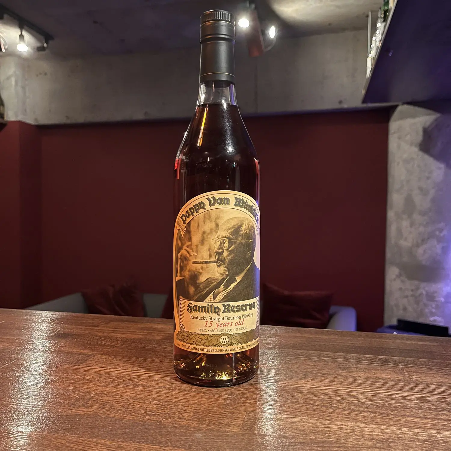 ☆パピーヴァンウィンクル 20y 空瓶☆ お得】パピー・ヴァン・ウィンクル 20years 空瓶 バーボンウイスキー